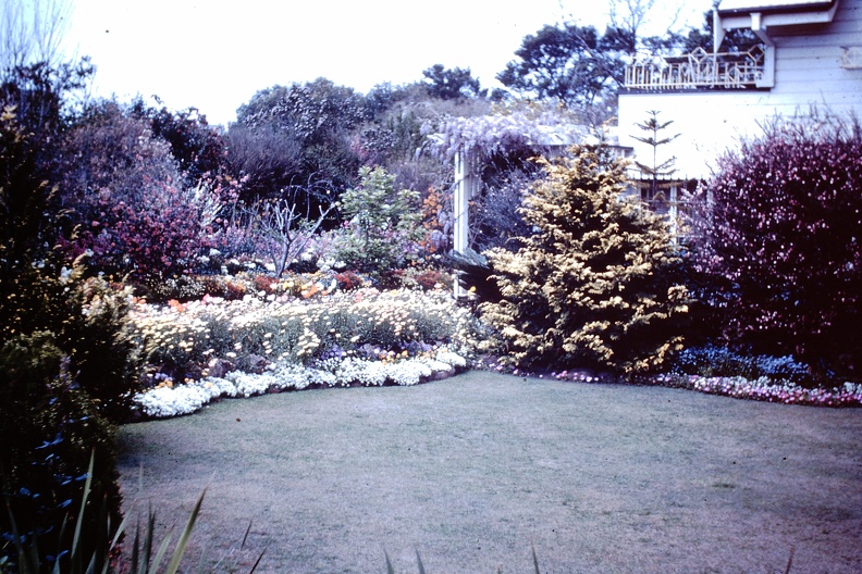 1960_Sept_-_Winning_garden_Toowoomba_2.JPG