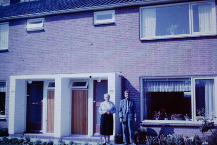 1962 Sept - Mother and her house